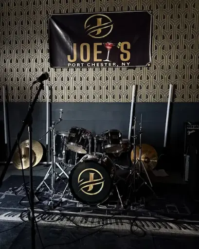 Performance Video at Joey's